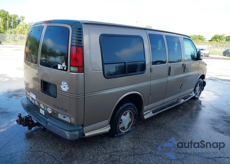 2000 Chevrolet Express Upfitter Pk. from USA, damaged, VIN 1GBFG15R2Y1188081